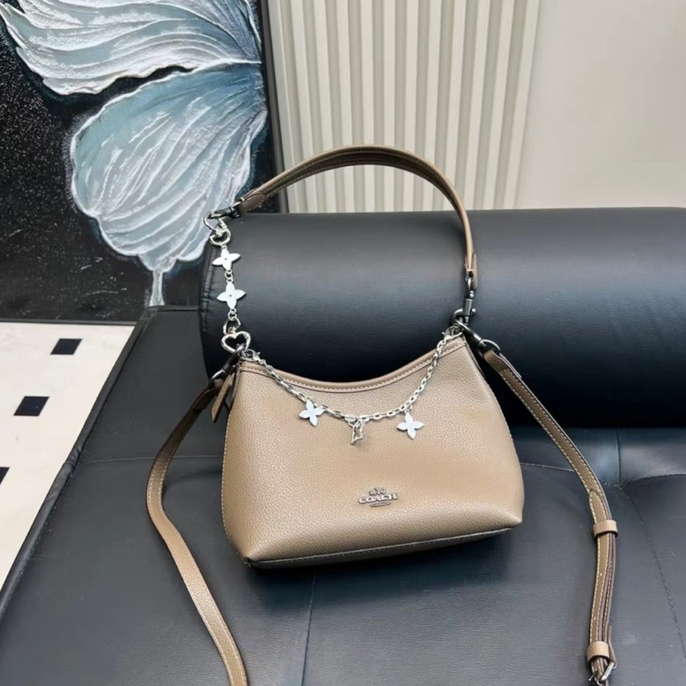 Coach bag - Picture 1 of 7